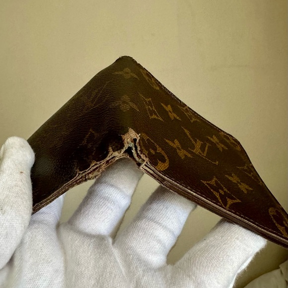 Louis Vuitton Monogram Bifold Wallet Portefeuille Marco - Men’s - Picture 4 of 16
